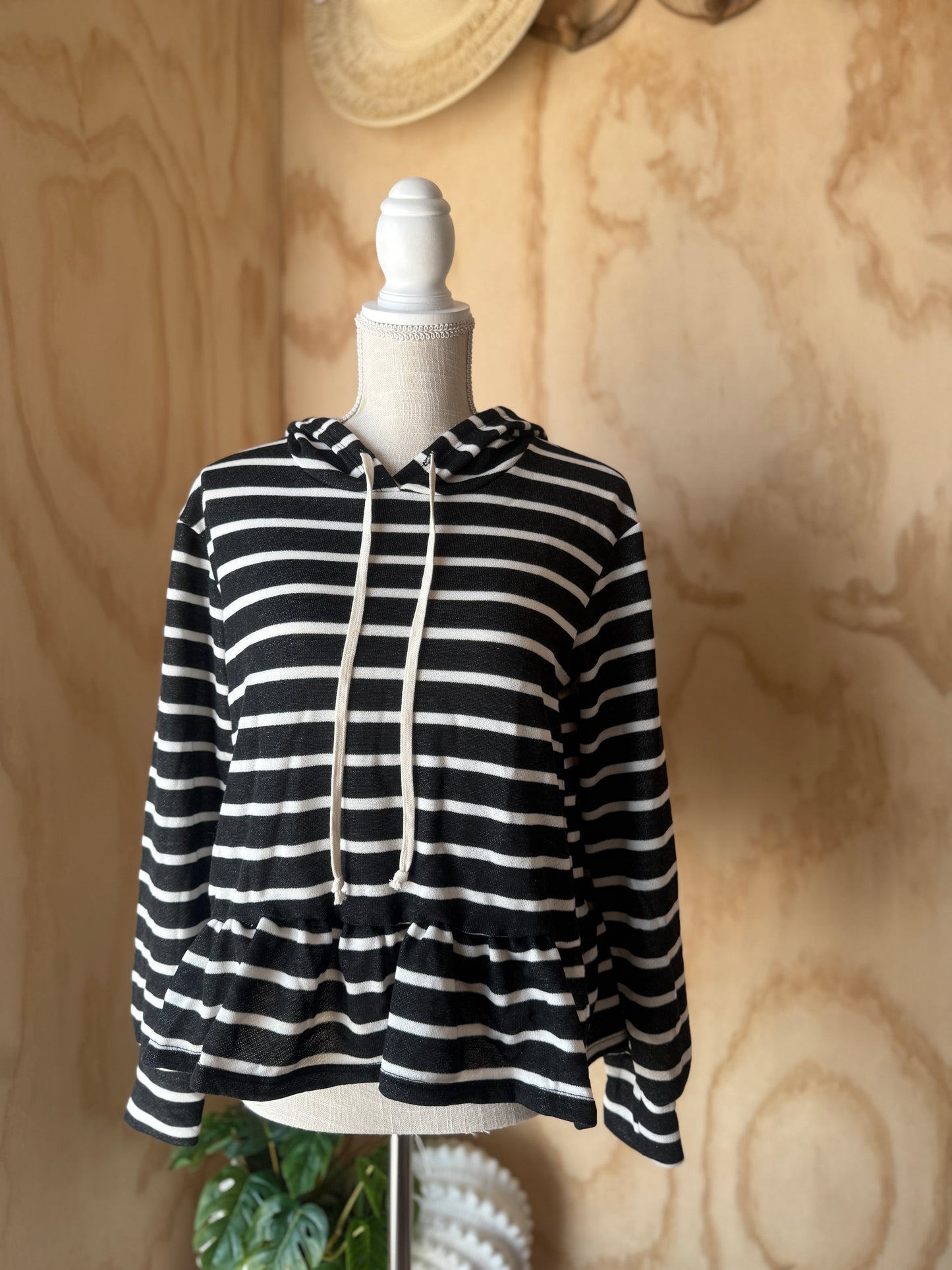 Black and White Stripped Pullover